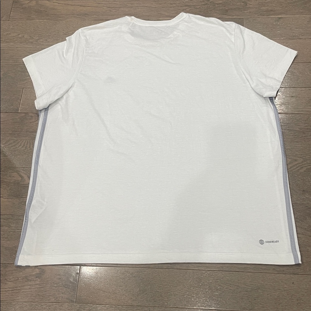 Adidas Men's White T-Shirt. Size 2XL - Picture 10 of 16